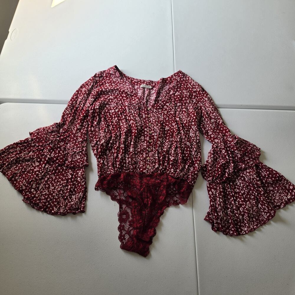 Intimately Free People Bodysuit Womens Small Red Floral Lace Bell Sleeve Boho